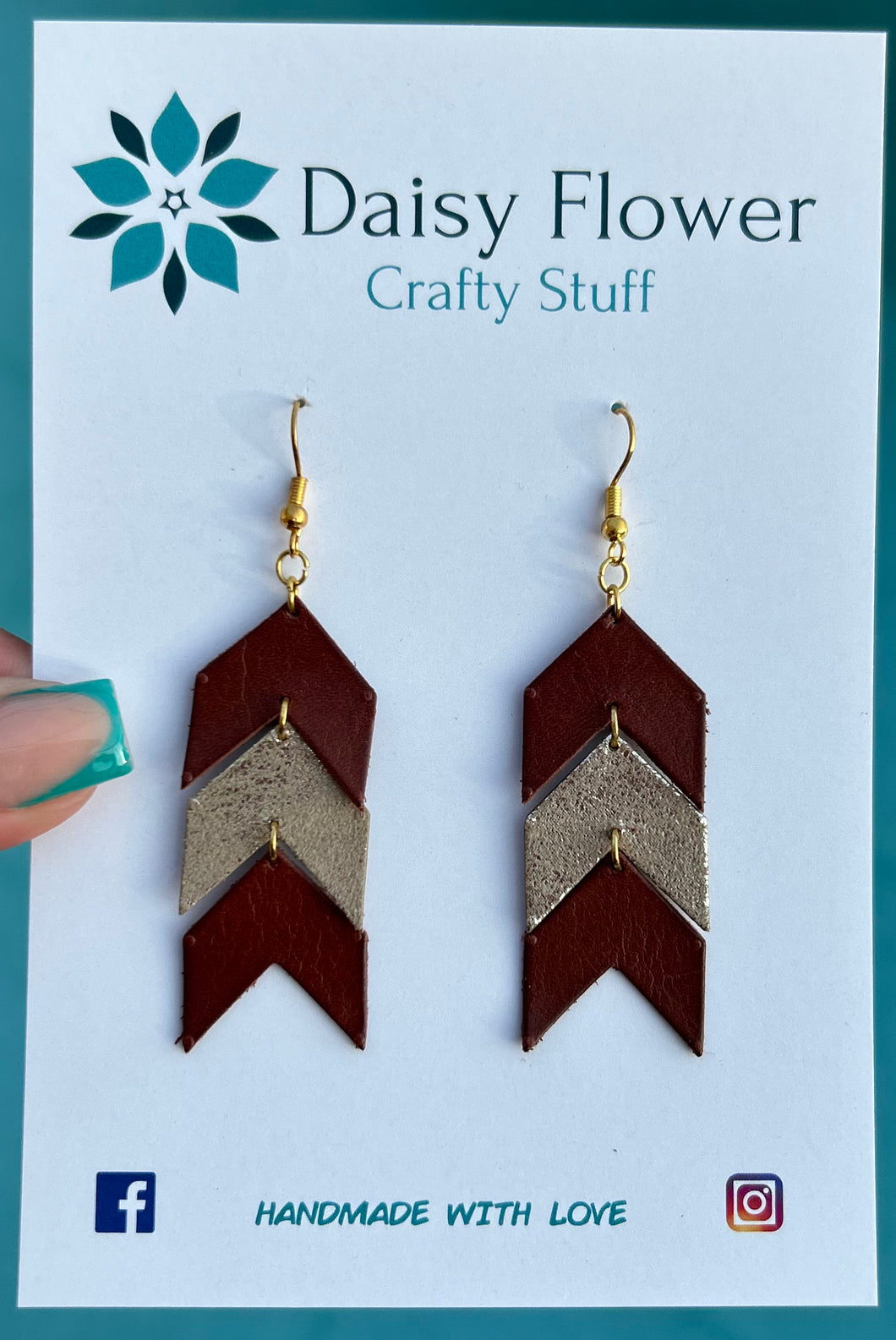 Leather arrow brown/gold earrings
